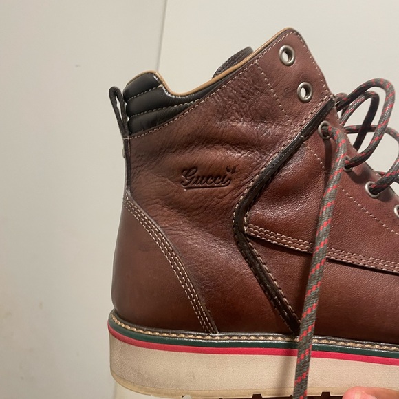 Gucci - Picture 3 of 4